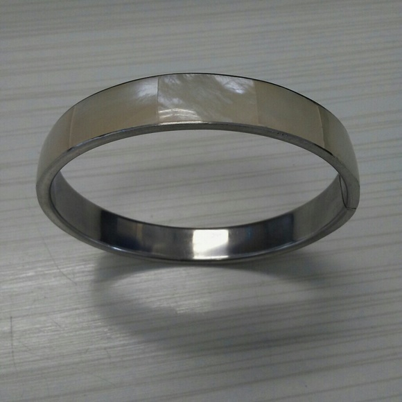 Vintage mother of pearl inlay bangle - Picture 1 of 4